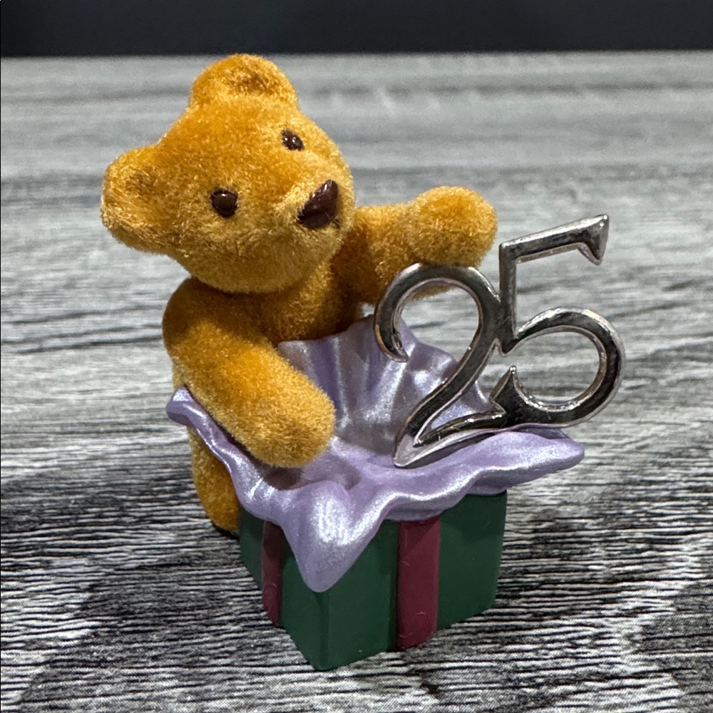 Hallmark | Merry Miniatures: 25th Anniversary Edition Teddy Bear Figures - Picture 10 of 16